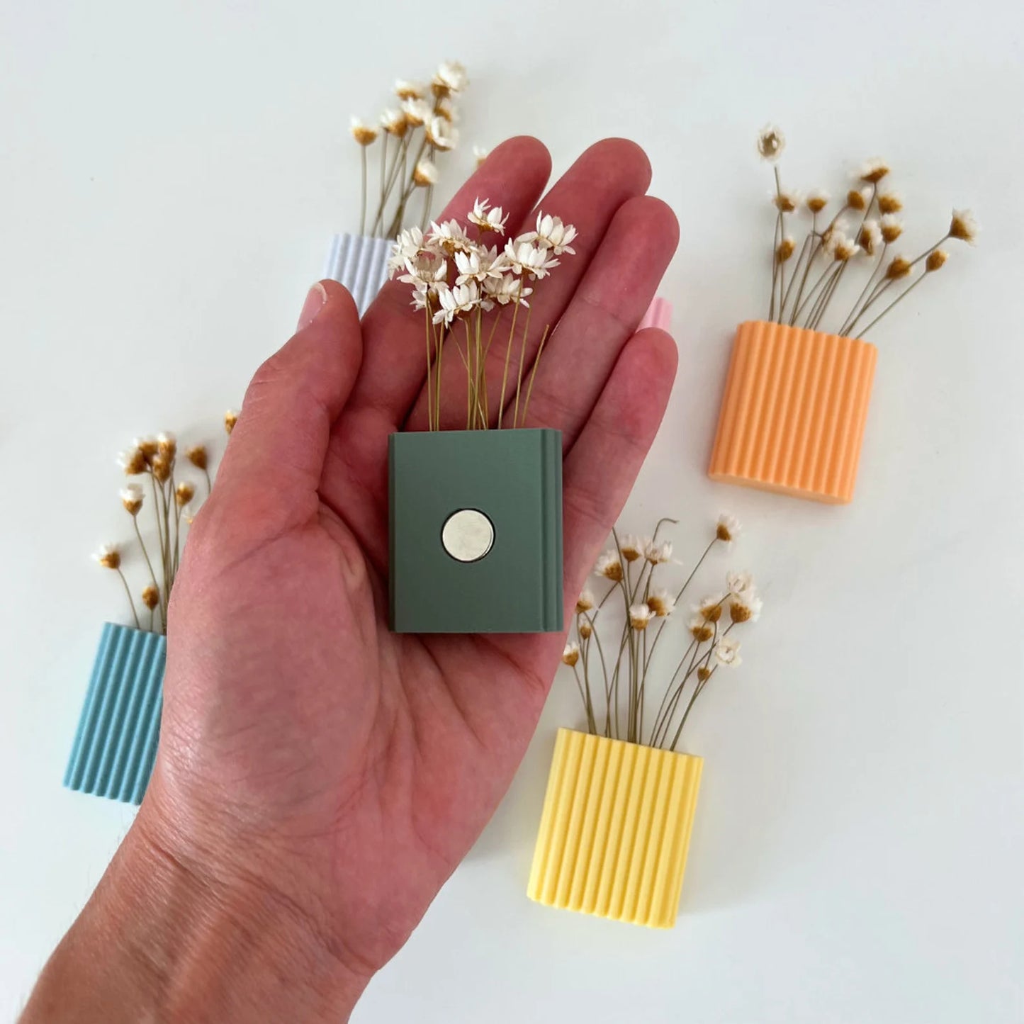 Mini Vasen mit Magnet – Deko für Kühlschrank & Büro